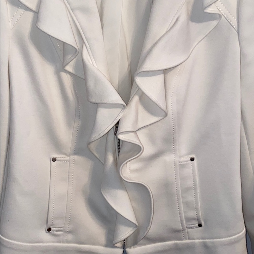 <HP> White House Black Market Ruffled White Jacket - Picture 2 of 7